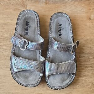Alegria Karmen Snake Luster Rhinestone Heart Buckle Sandals size 38 / US8